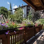Matterhorn Lodge Hotel&Appartements